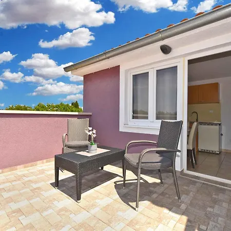 With Pool In Porec-istrien 44323 Villa