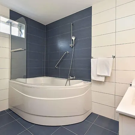 Villa With Pool In Porec-istrien 44323 Porec